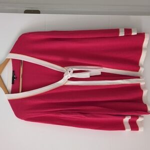 Les Copains made in Italy pink open cardigan with white tie V neckline trim